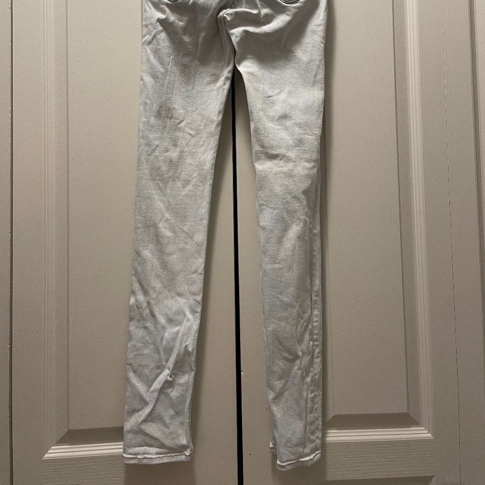 Rag & Bone Light Wash Skinny Jean - Picture 5 of 6